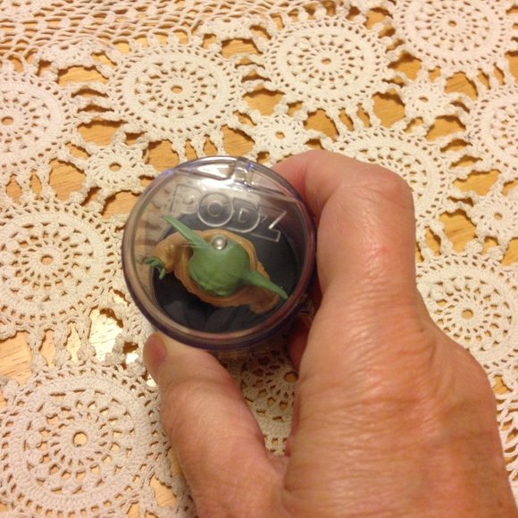 MANDALORIAN THE CHILD “PODZ” DRINK TOP - Picture 4 of 4